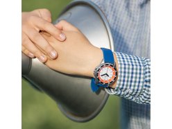 mpm-detske-hodinky-mpm-soccer-balls-b-kovove-puzdro-biely-cerveny-cifernik