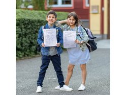 mpm-detske-hodinky-mpm-soccer-balls-b-kovove-puzdro-biely-cerveny-cifernik