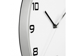 design-plastic-wall-clock-magit-silver