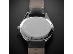 klasyczny-meski-zegarek-mpm-w01m-11194-a-metalowy-koperta-biala-czarna-tarcza