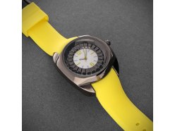 damske-modni-hodinky-mpm-horizont-b-kovove-cerne-pouzdro-stribrny-cerny-zluty-ciselnik